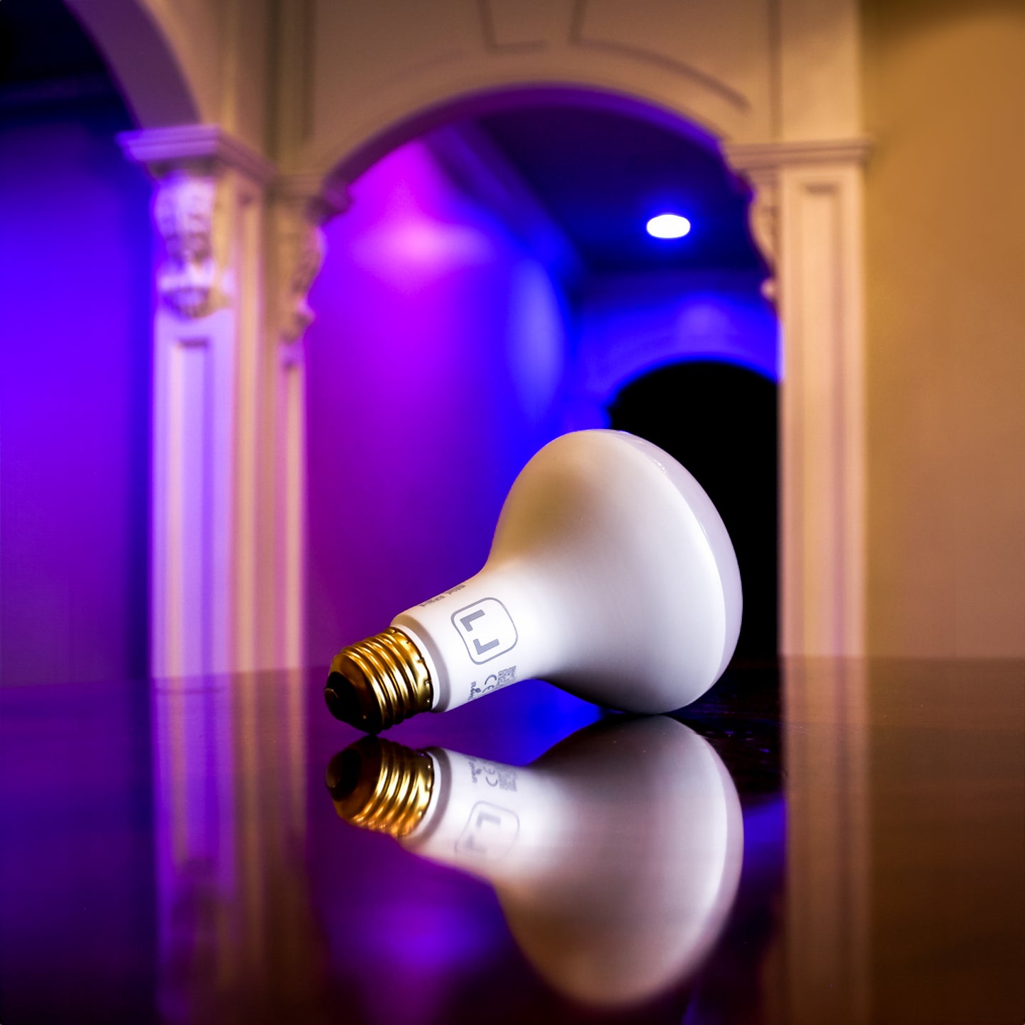 LL1 - Smart Color LED Light Bulb